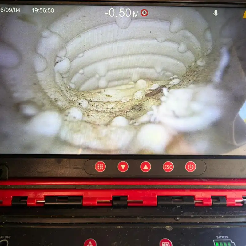 Problème de canalisation skimmer à Toulouse : comment identifier l’origine ? 2 souci skimmer piscine occi fuites inspection